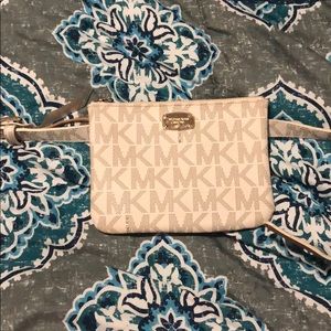 Micheal Kors Fanny pack